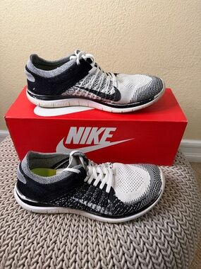 Nike Womens Flyknit Running Shoes - Black/White
